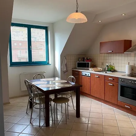 Staromlynska * Estetino