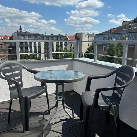 Staromlynska * Estetino