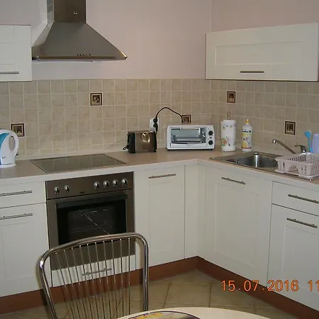 Apartment Staromlynska *