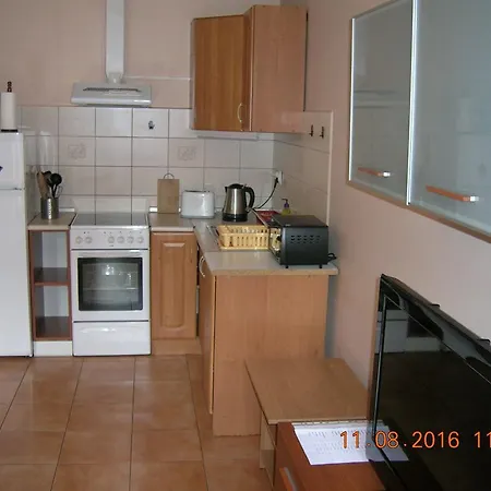 Apartment Staromlynska *
