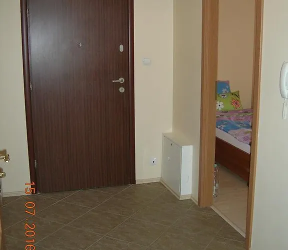 Apartamento Staromlynska *